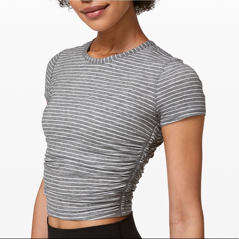 Lululemon cropped top